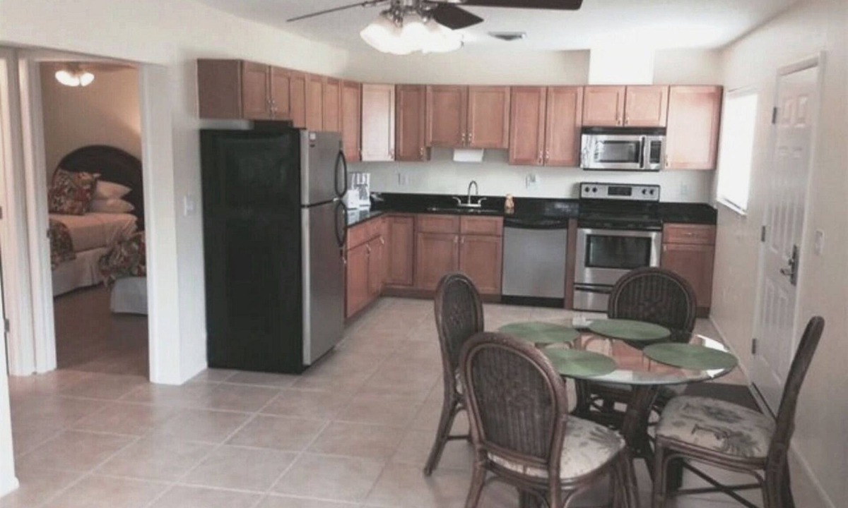 Laurel Villa | Areas Best Value - Private - Near all attractions- Secure and Immaculately Clean