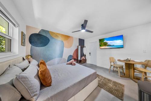 Coral Ridge Isles Apartment | Art Room Studio 2 ppl- Bright Relaxing stay