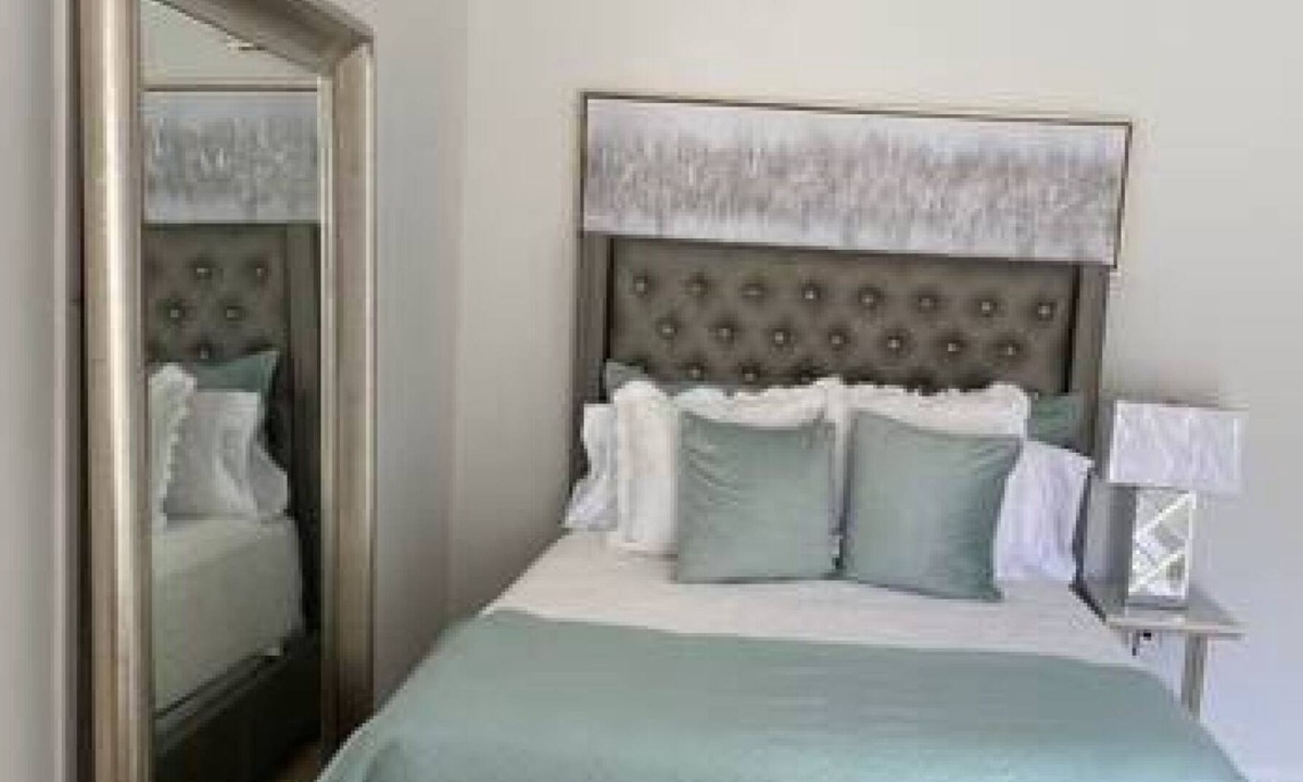 Egypt Lake-Leto House | Arthur's studio Home 5