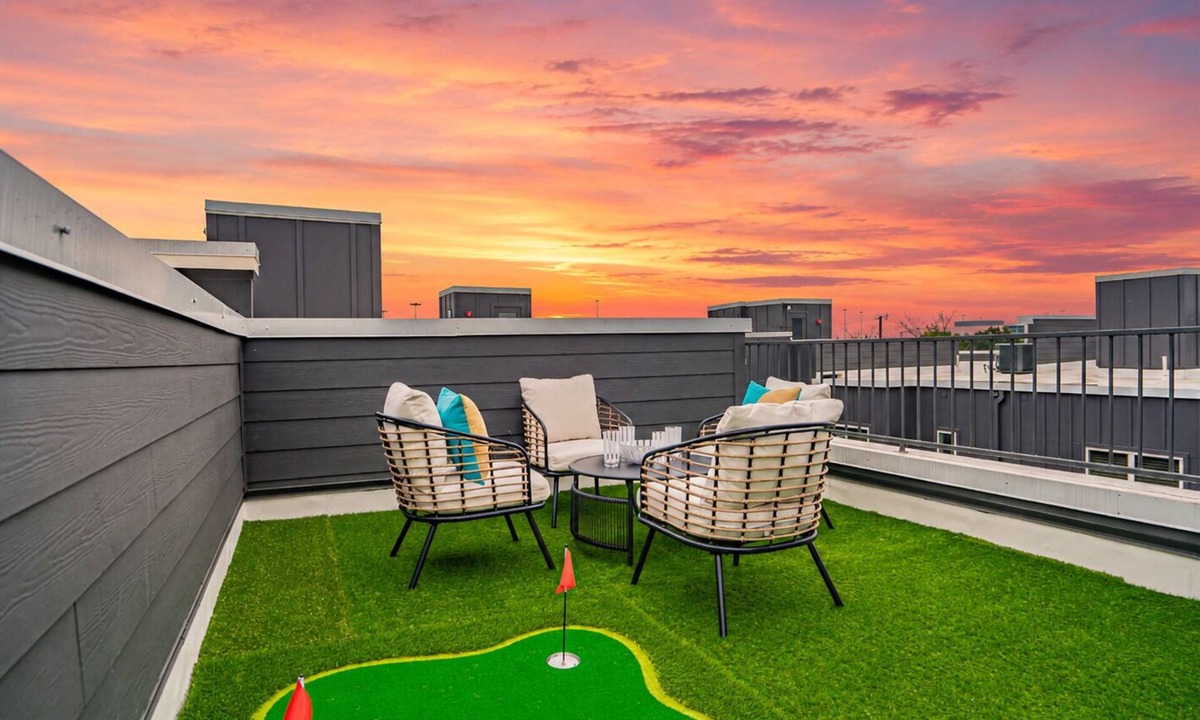Arlington House | AT&T Stadium Easy Walk + Free Garage Parking