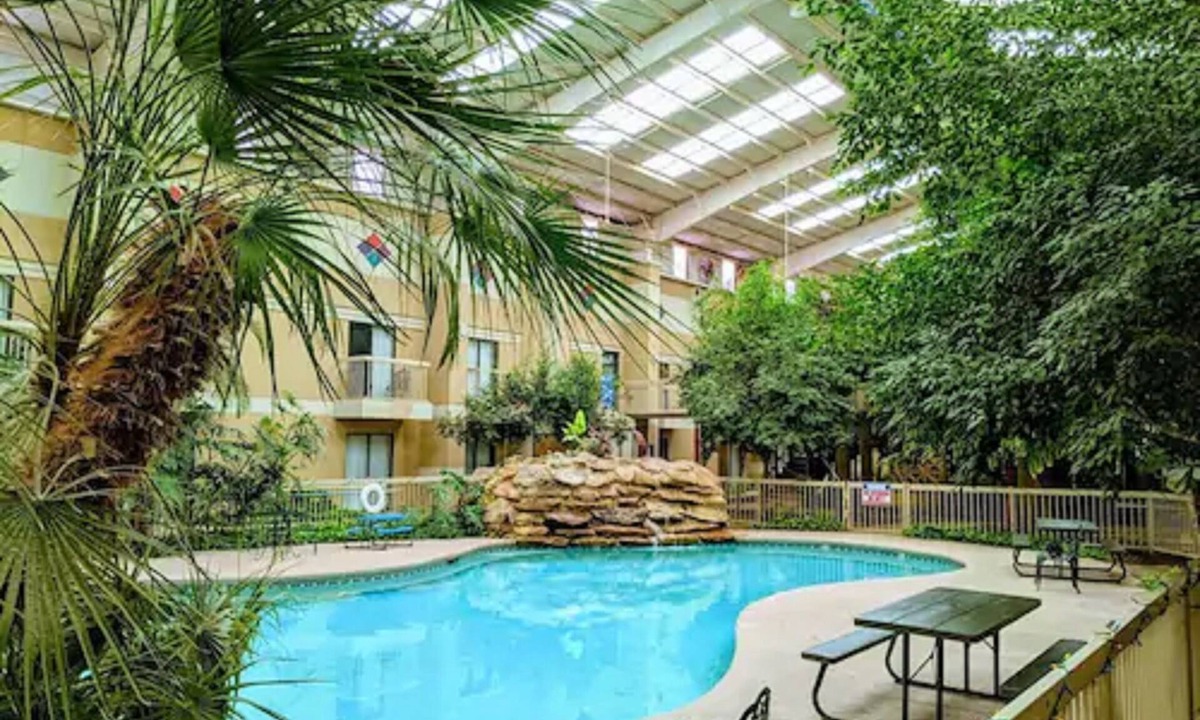 Fort Stockton Hotel | Atrium Inn