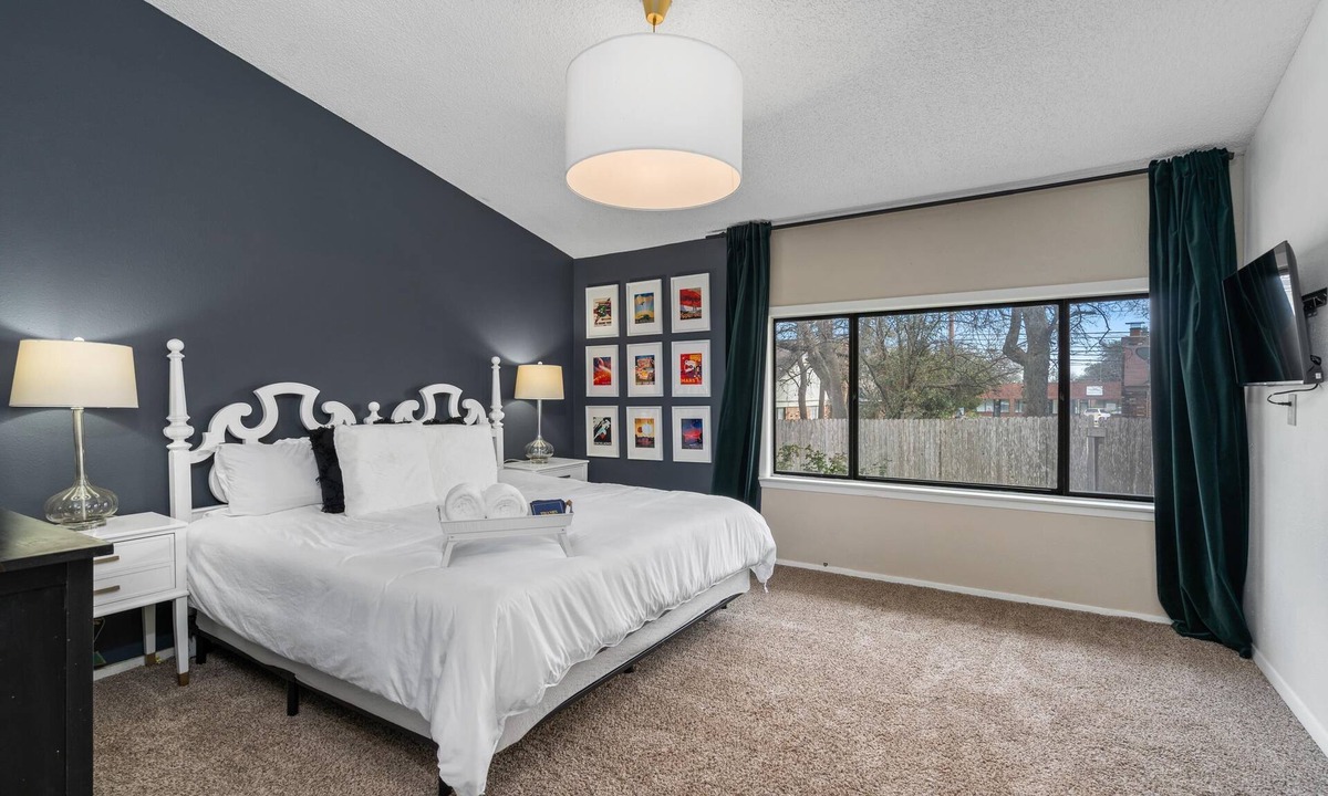 Georgetown Villa | Austin Close, Family Friendly, Game Room, King Bed, Personality +!