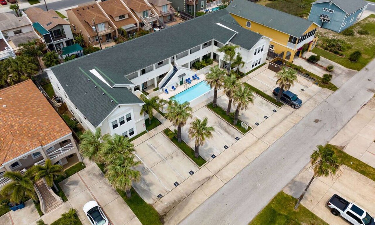 South Padre Island Apartment | Bahama Breeze #2