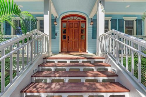 Anna Maria House | Banyan Beach - 104 Beach Ave
