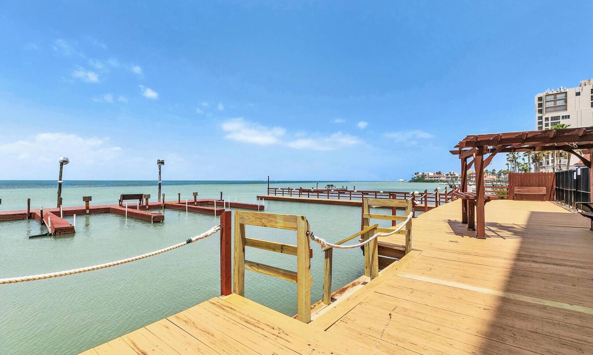 South Padre Island Villa | Bayfront Condo With Water View & Boat Slips!