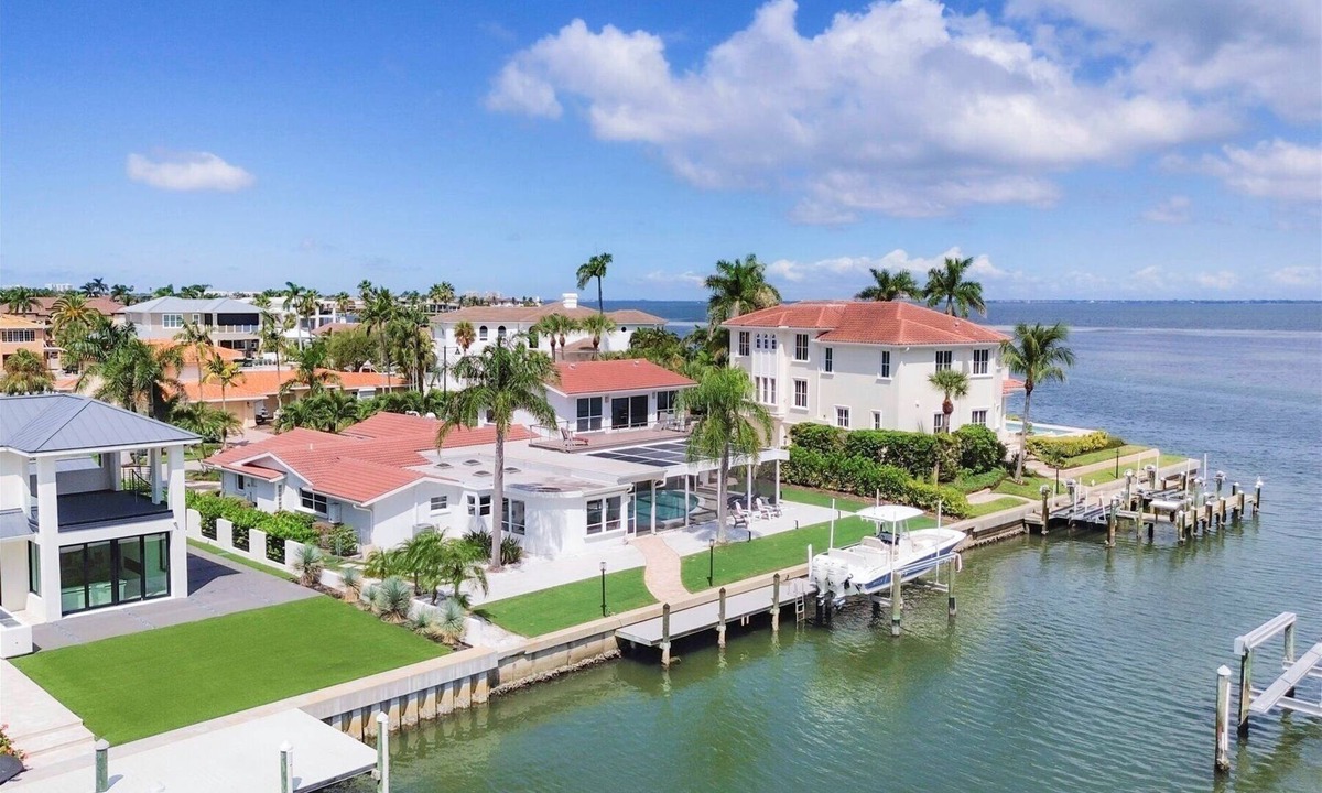 Sarasota House | Bayview Paradise by FVC