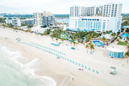 Royal Poinciana House | Beach and Downtown Hollywood