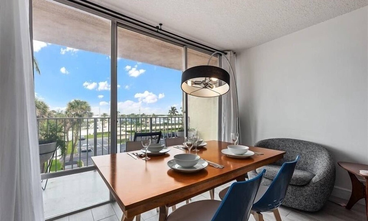 Hutchinson Island South Apartment | Beach Condo/High-End Finishes/Island Beach Resort/No Cleaning Fee/Condo 310