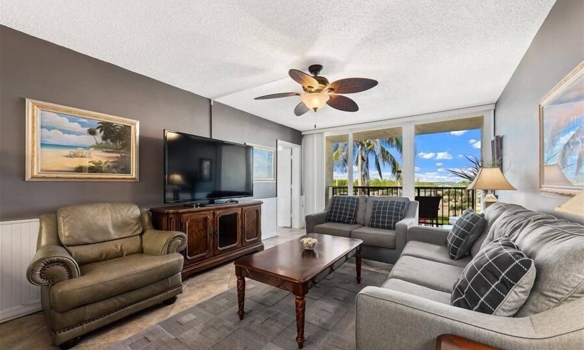 Hutchinson Island South Apartment | Beach Condo/Island Beach Resort/No Cleaning Fee/Condo 413