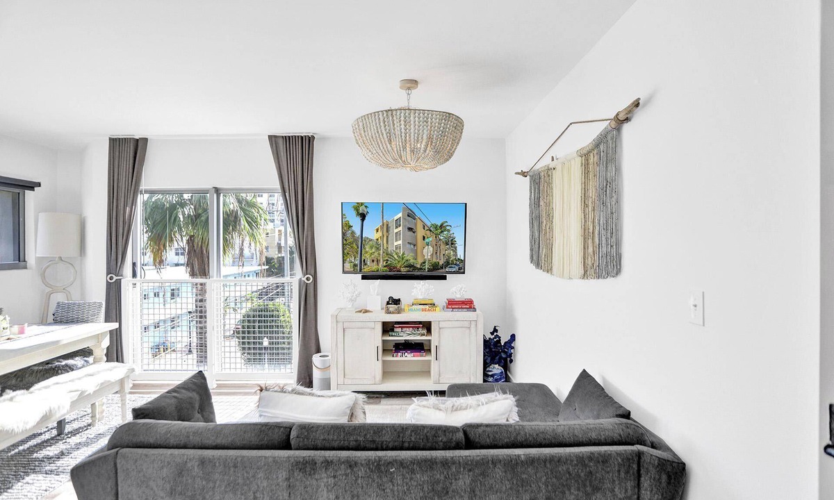 South Pointe Apartment | Beach Escape with Ocean Views and Private Parking!