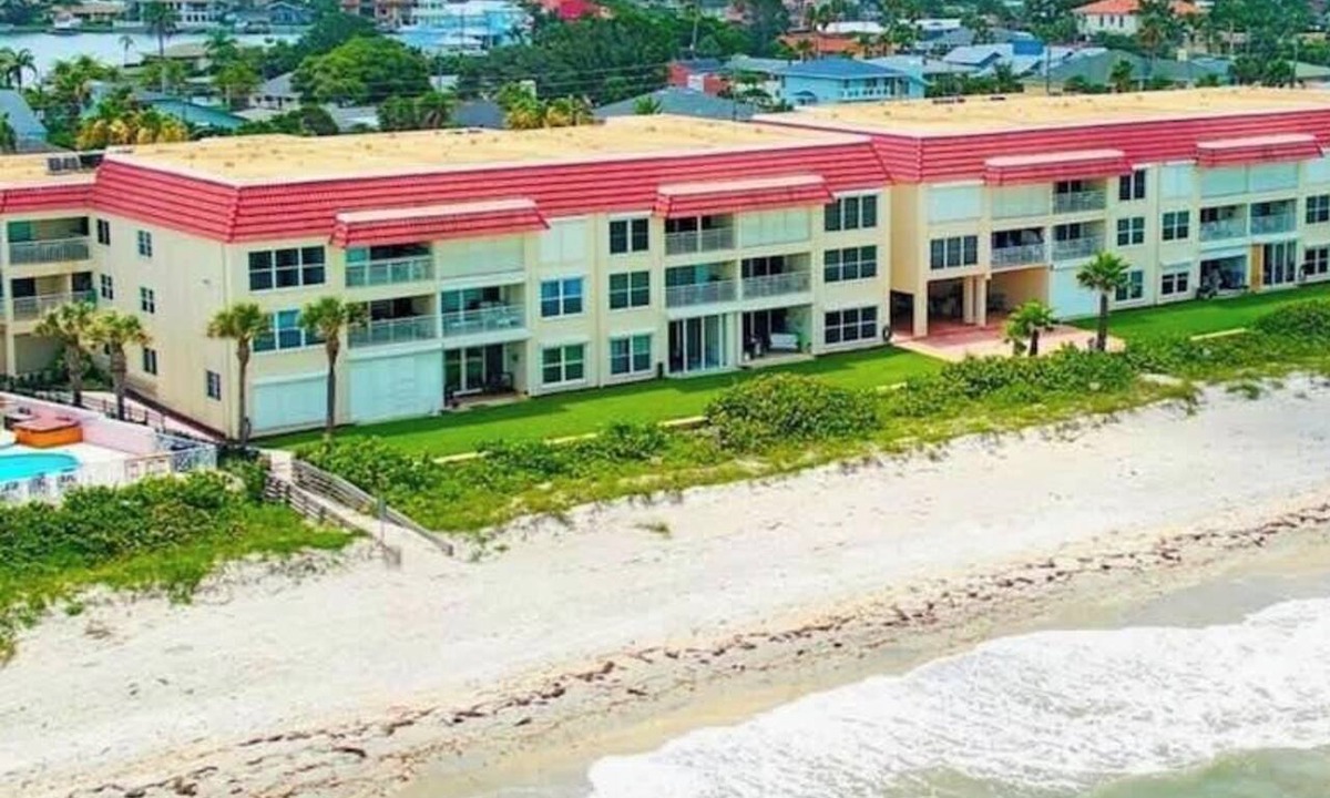 Belleair Beach Condo | Beach Happy in Belleair Beach