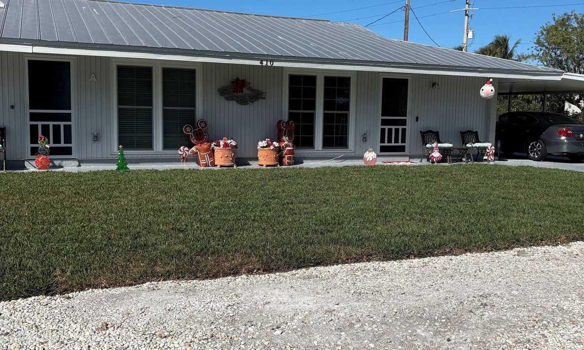 Holmes Beach Villa | Beach Place. Cozy, Cute and Clean in Holmes Beach *20% DISCOUNT FOR SUMMER*