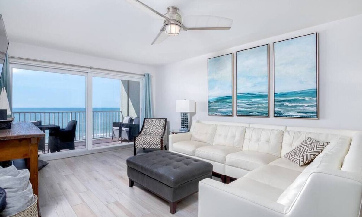 North Redington Beach Condo | Beachfront 3BR Condo | Gulf Views, Balcony, Pool | Sleeps 8