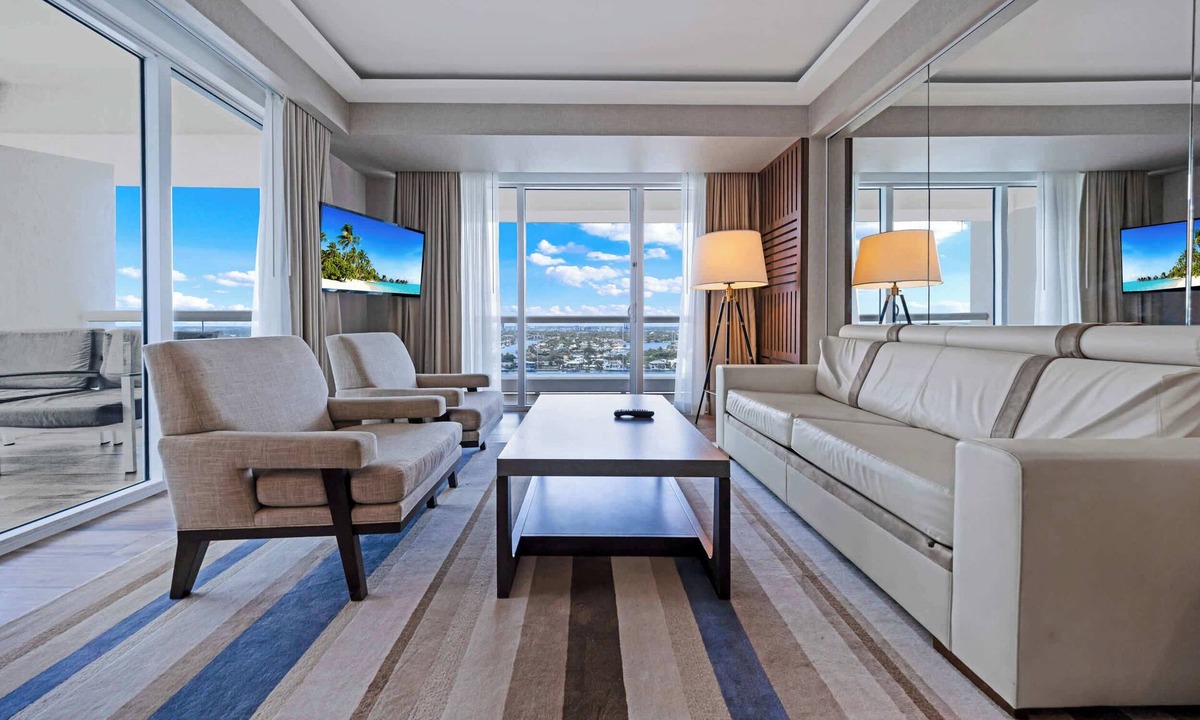 Central Beach Apartment | Beachfront Condo with Spacious Balcony
