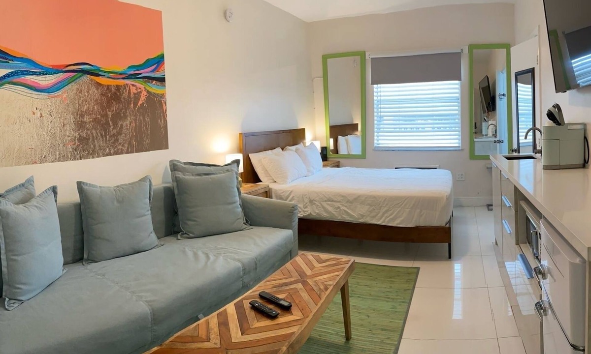 South of Fifth Apartment | BeachFront On The Sand Unit #133 South of 5th, 335 Ocean Dr, Miami Beach