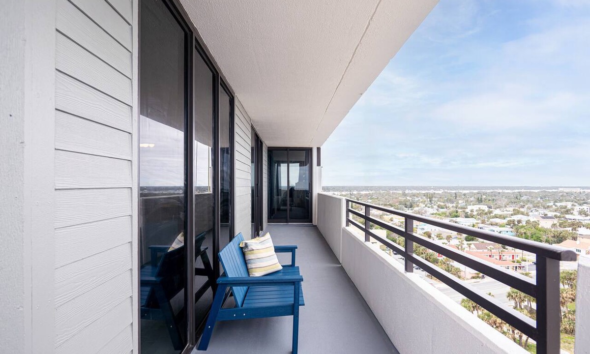 Daytona Beach Condo | Beachfront Paradise With Stunning Views!
