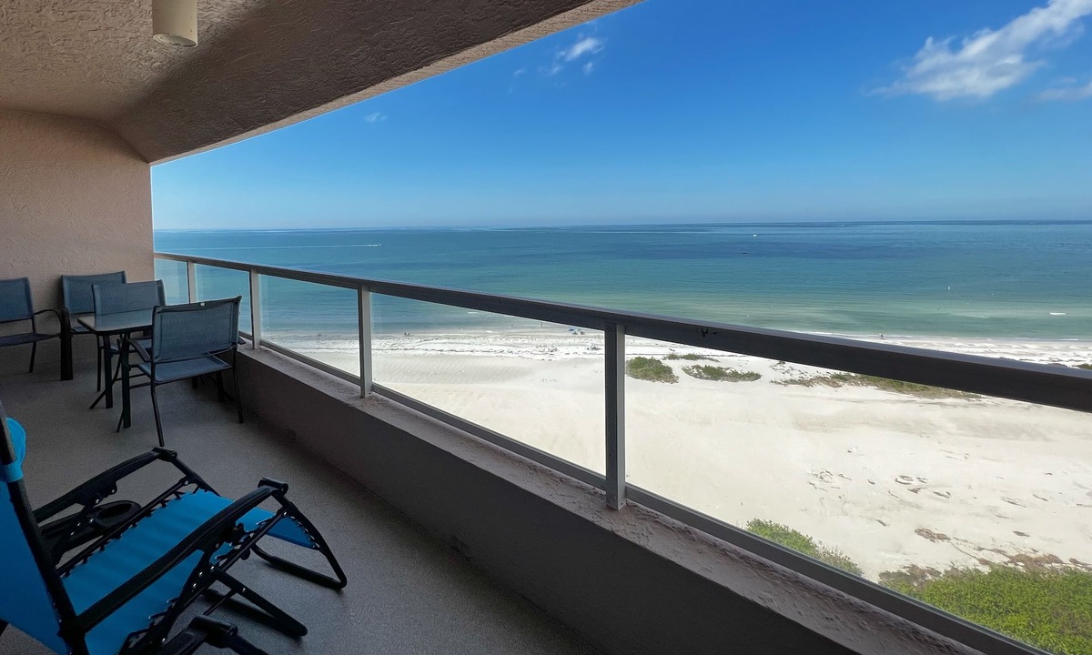 Clearwater Condo | Beachfront Sky High Views-14th Floor- Sand Key! Resort Level Amenities!