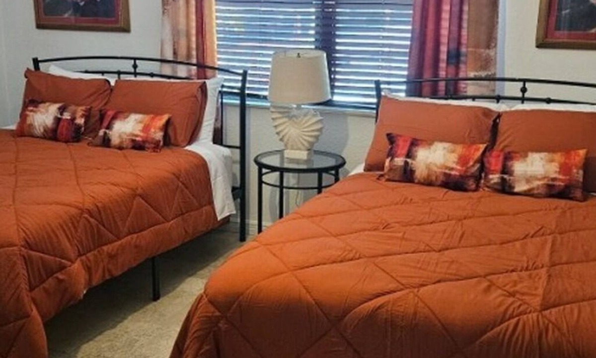 Singer Island Hotel | Beachfront Suites, Family-friendly, Diver's Dream, Watersports, Parking, Pool