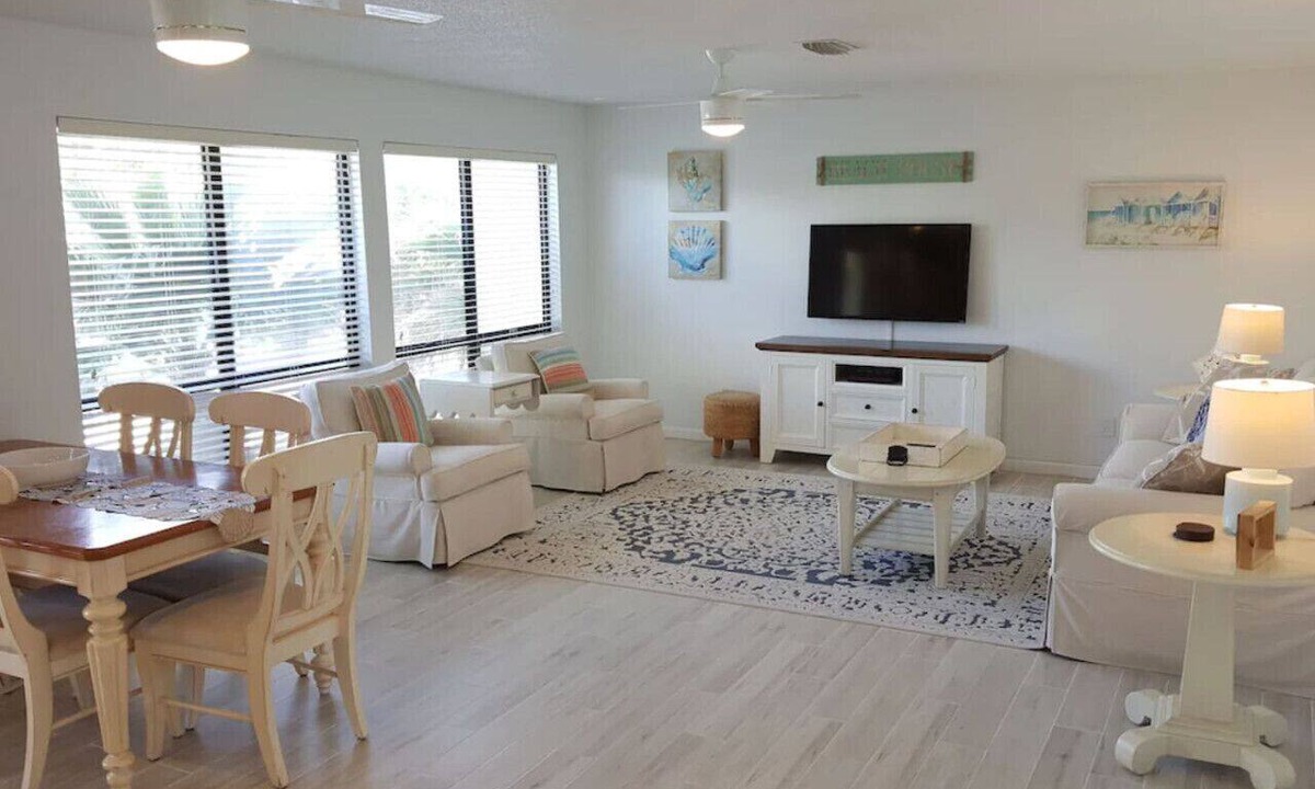 Navarre Beach Apartment | Beachview Beachin`: The Perfect Pool & Beach Vacation Destination! Sleeps 8!