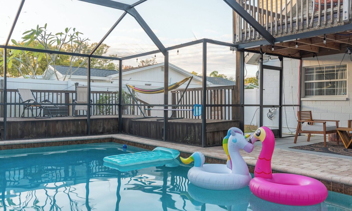 Bardmoor South House | Beautiful 4-bedroom house close to Clearwater and gulf beaches