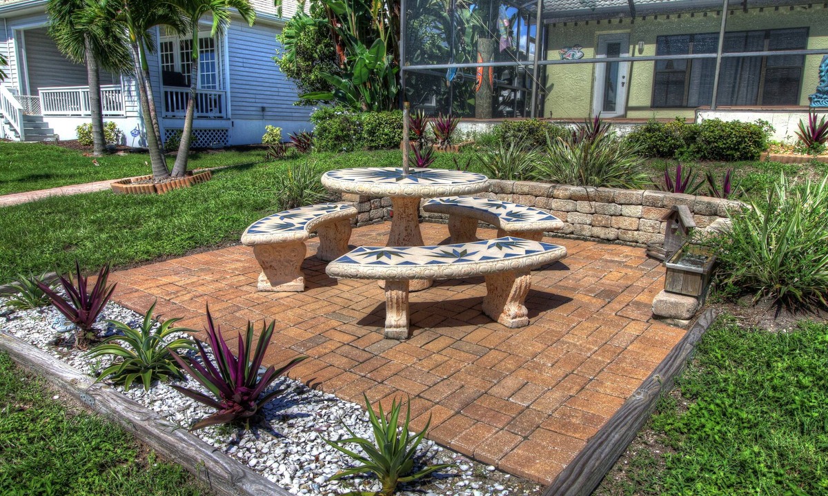 Apollo Beach House | Beautiful Beach House for a Relaxing Getaway!1700 sqft 3BD/2BA, Free WiFi.