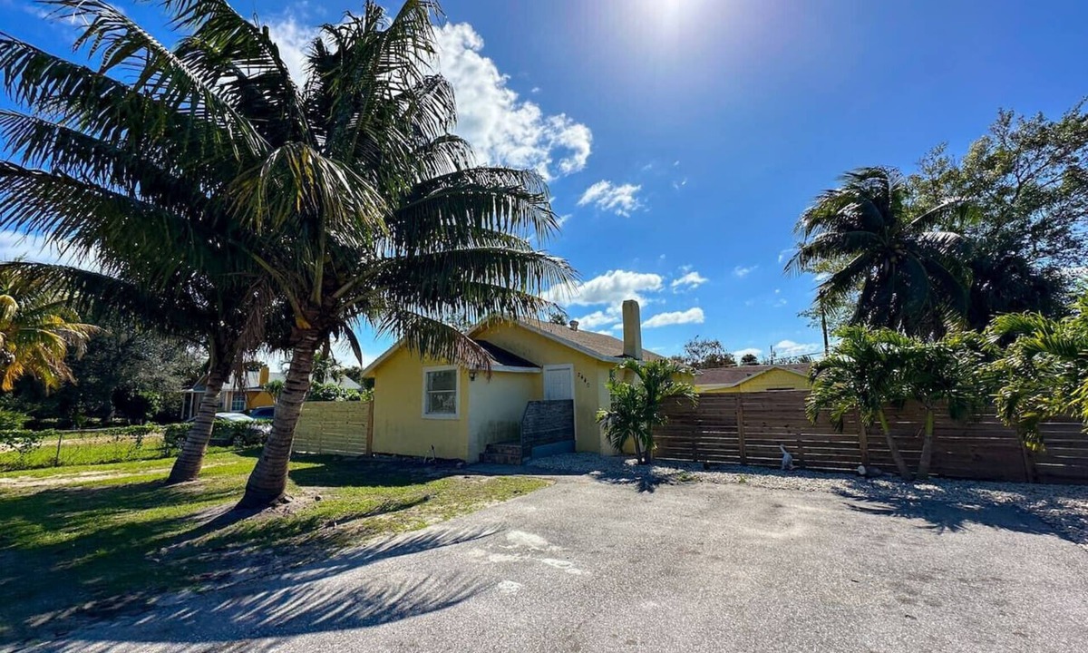 Westgate House | Beautiful home in West Palm - 5 min to Airport