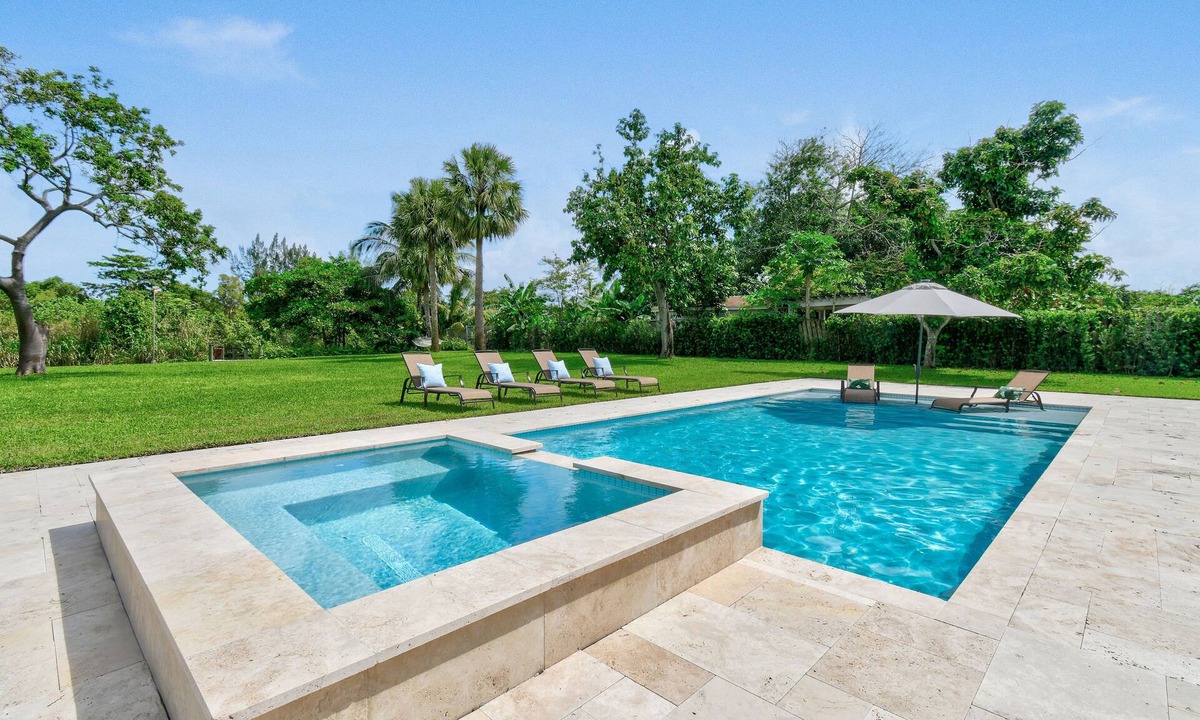 Parker Ridge House | Beautiful Lakeside Oasis