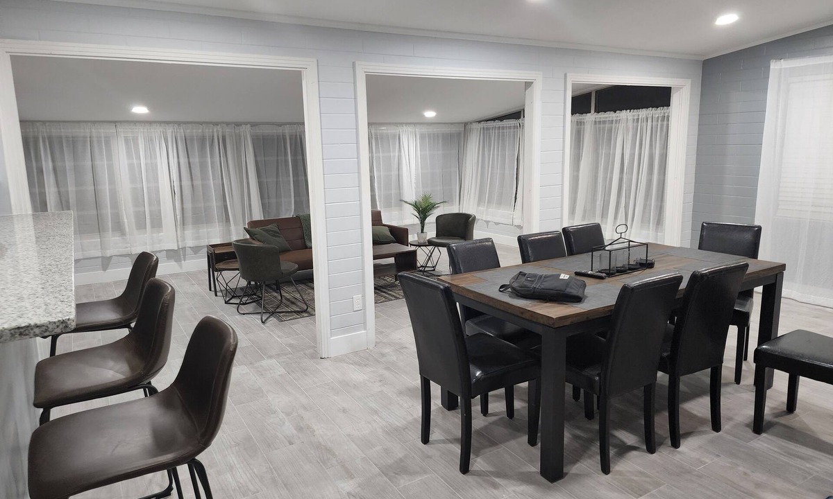 Winter Park House | Beautiful Mid Term Home in the Elegance of Winter Park!