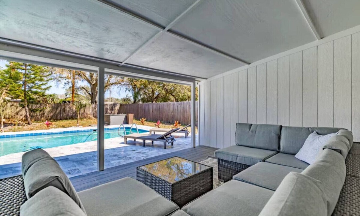 Sun Bay South House | Beautiful Tampa Pool/Hot Tub Home-Spacious Yard