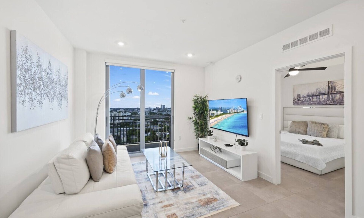 Overtown Apartment | Beautiful Unit in Dowtown Miami W Free Parking