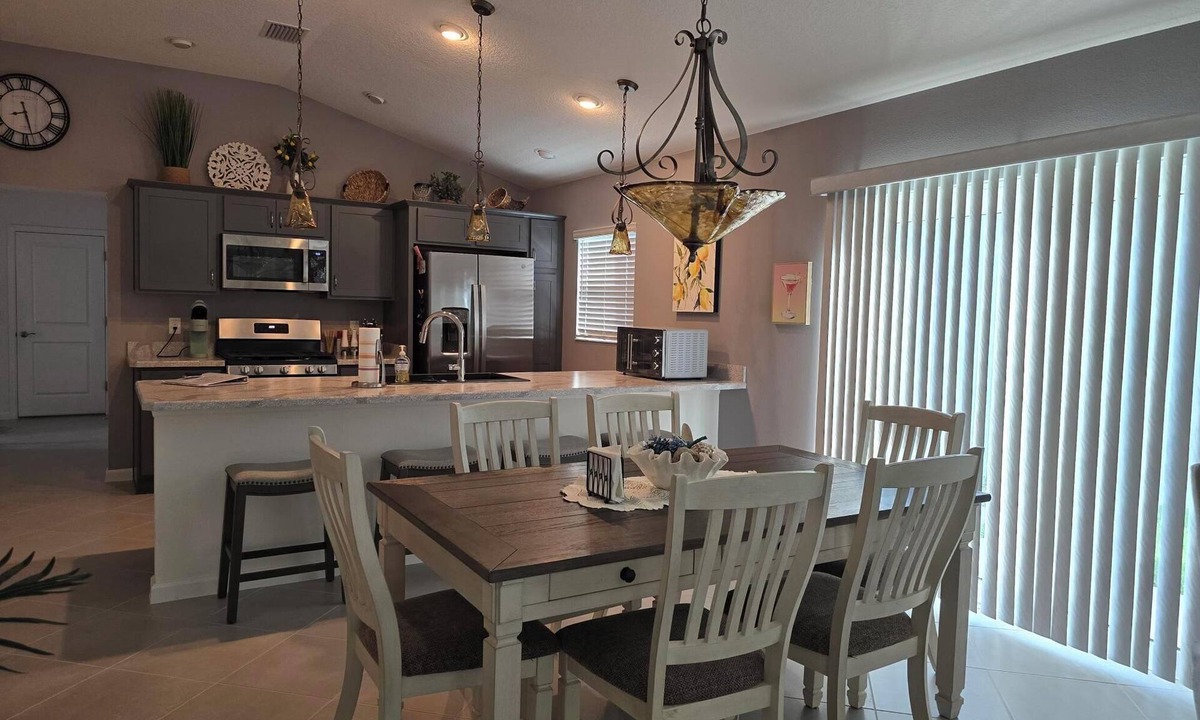 Wildwood House | Beautiful, well appointed, 3-bed house in DeLuna - 2 Kings!
