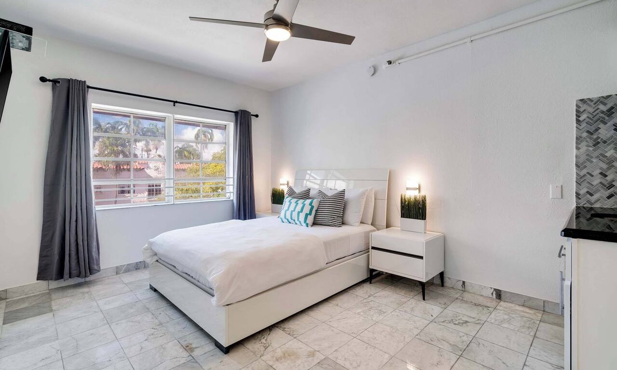 Flamingo/Lummus Condo | Best Beach Location | Wi-Fi, TV & Amenities