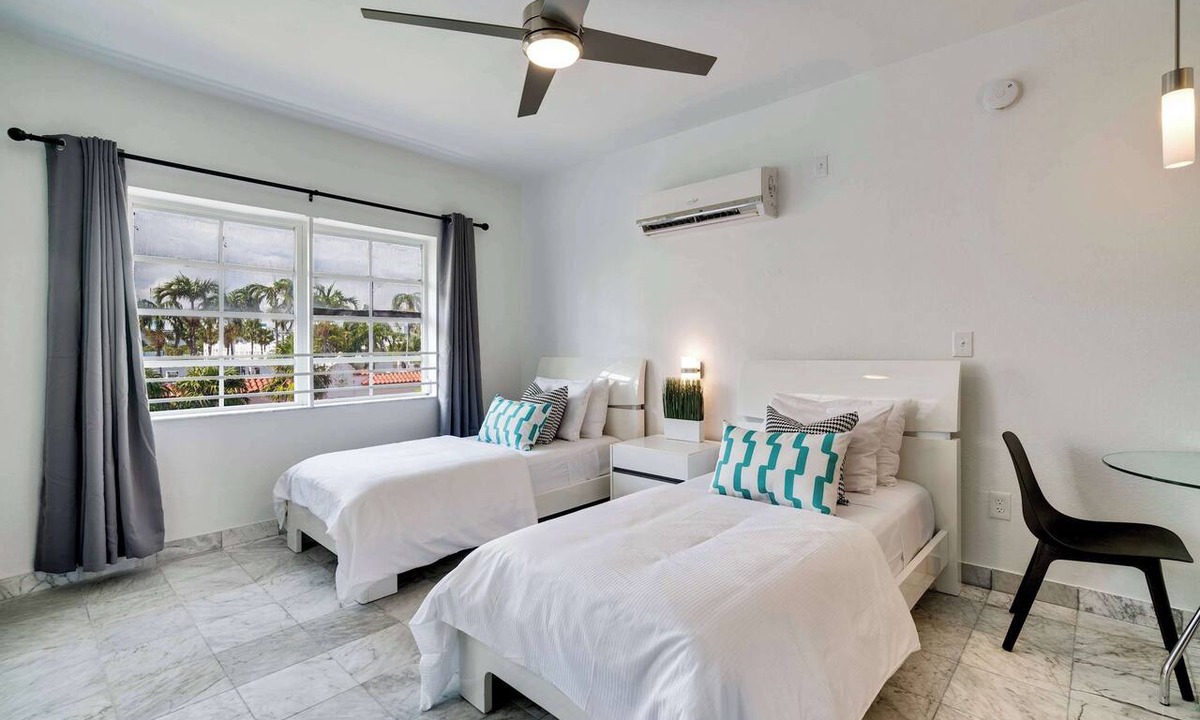 Flamingo/Lummus Condo | Best Beach Location | Wi-Fi, TV & Amenities