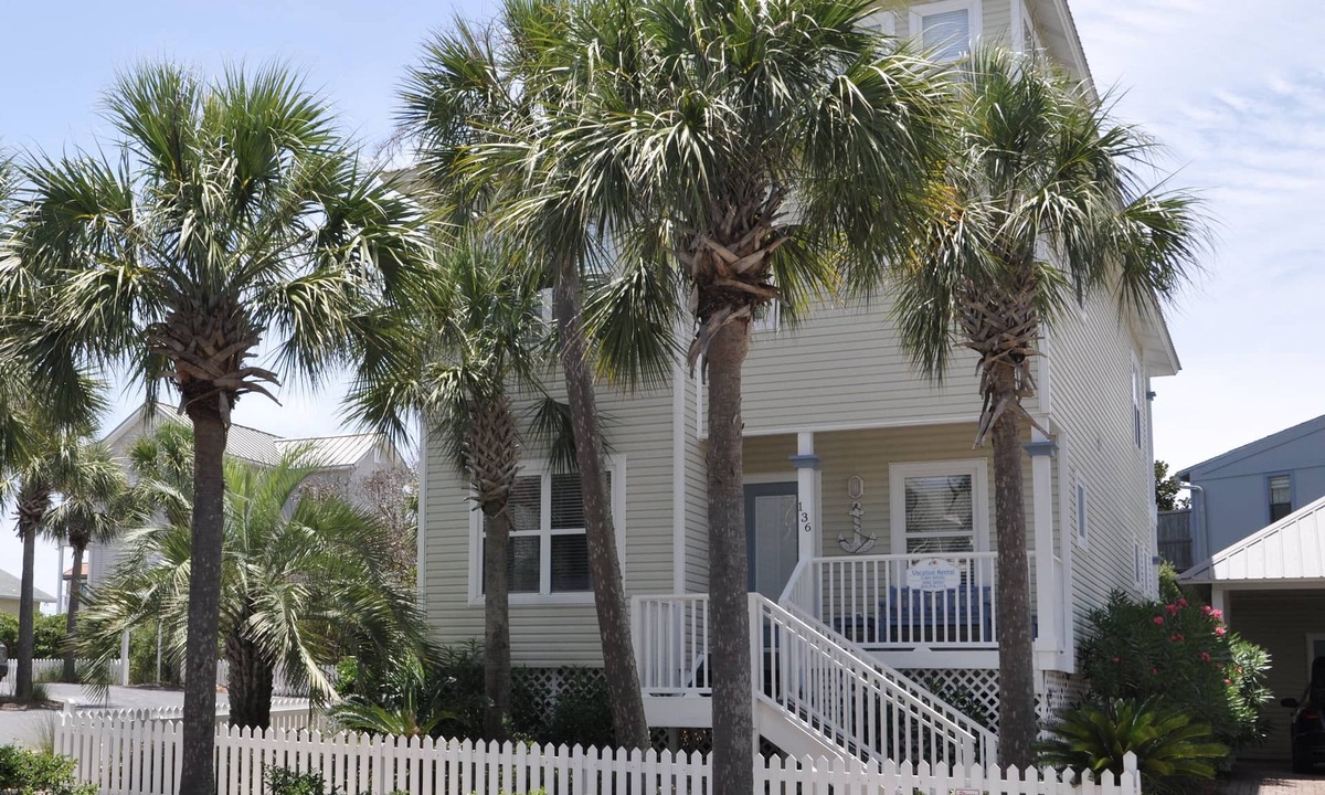 Miramar Beach Cottage | Best location in Miramar Beach, August Specials