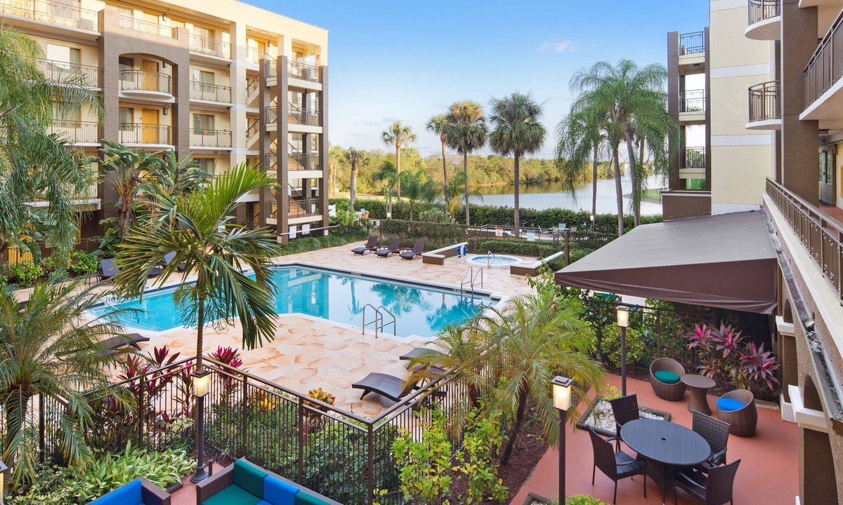Deerfield Beach Hotel | Best Western Plus Deerfield Beach Hotel & Suites