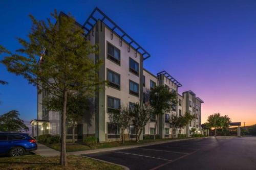 West San Antonio Hotel | Best Western Plus Lackland Hotel & Suites