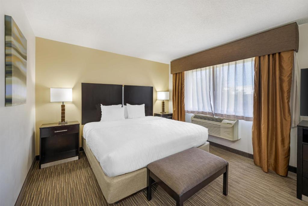 Farmington Hotel | Best Western Plus the Four Corners Inn