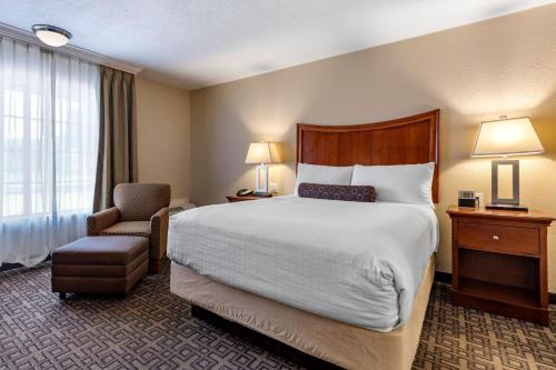 Pecos Hotel | Best Western Swiss Clock Inn