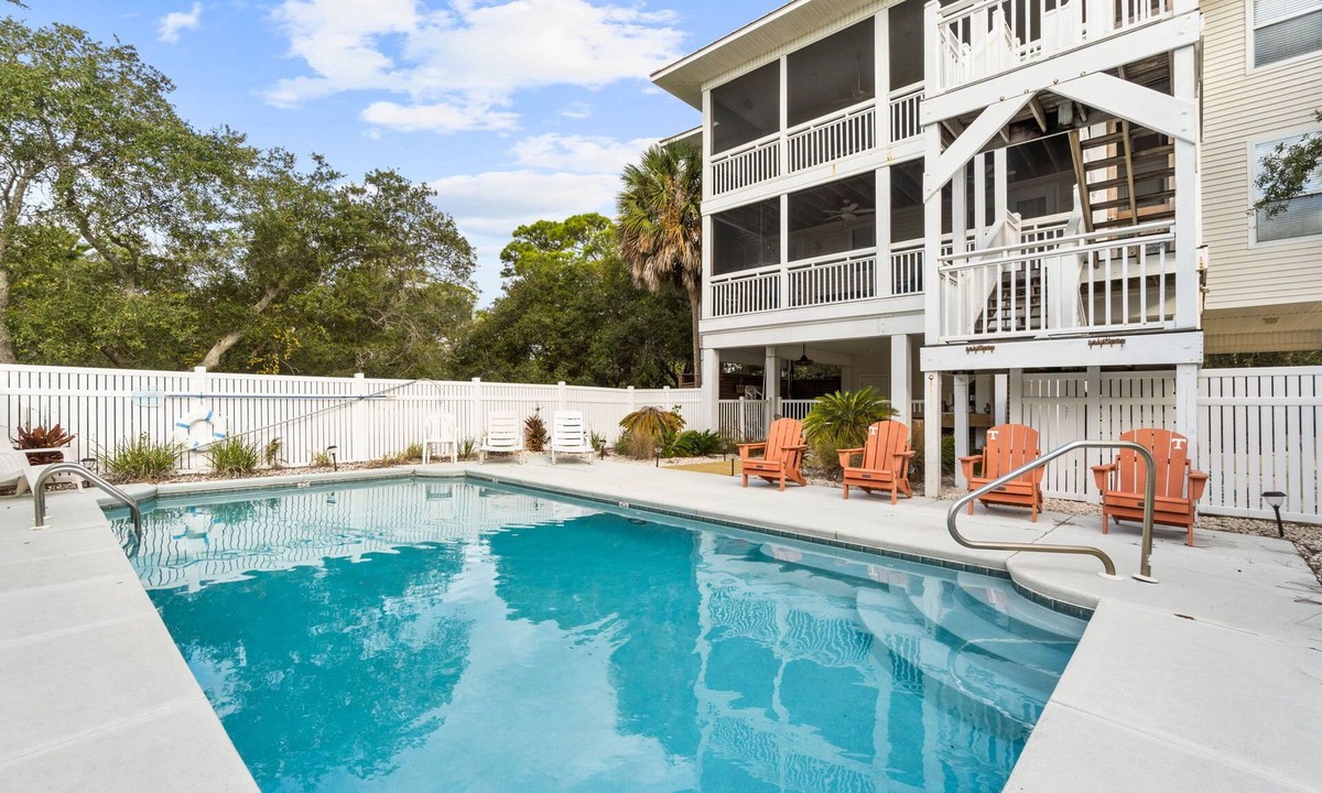 Treasure Beach Village House | Bikinis and Martinis - St. George Island
