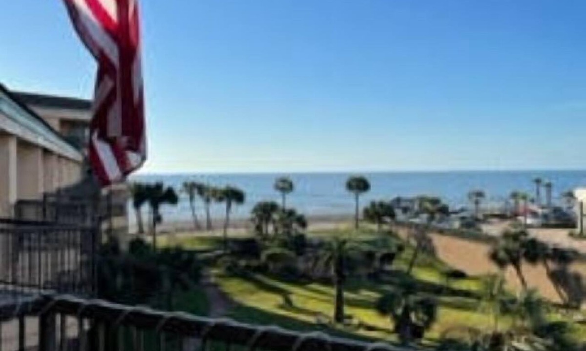 Galveston Condo | Birds in Paradise Amazing Views-5 Beds