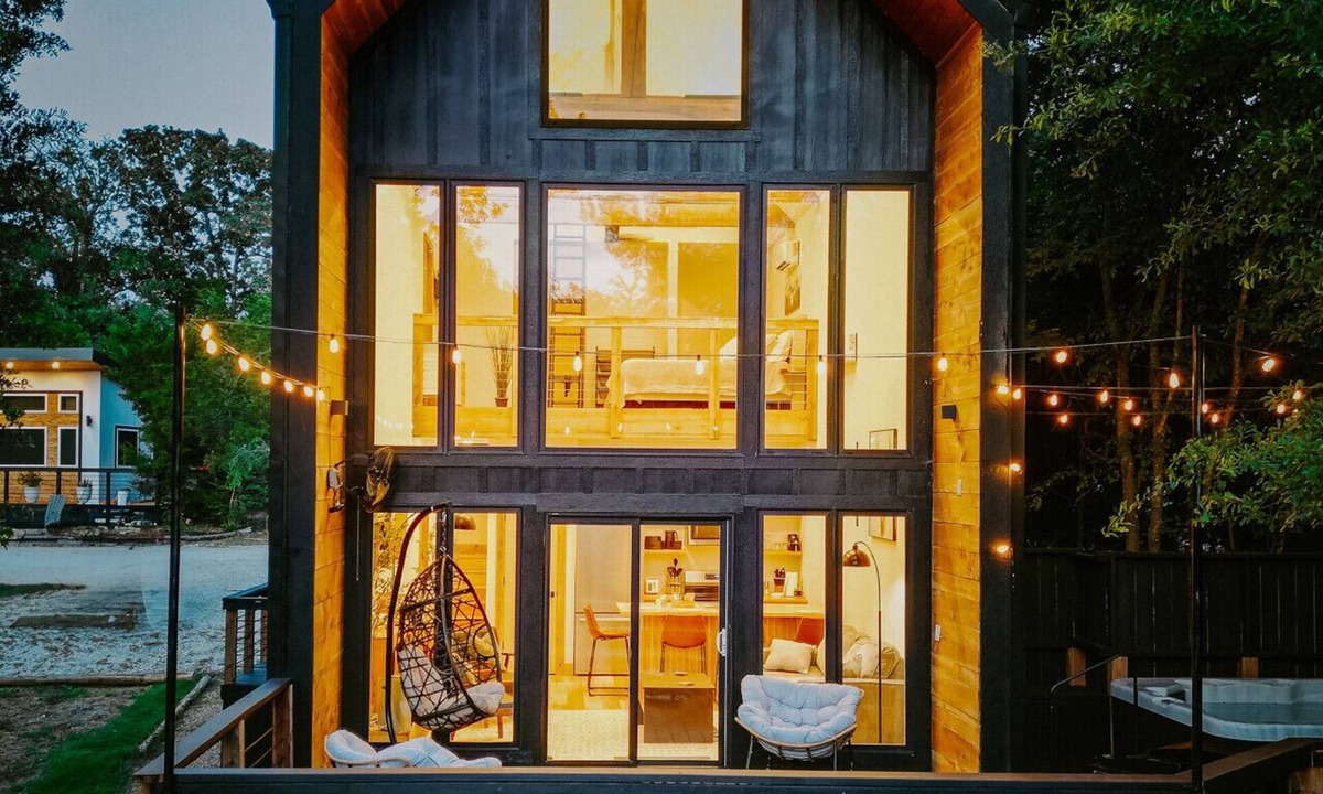 Athens House | Black Walnut at Selah Place