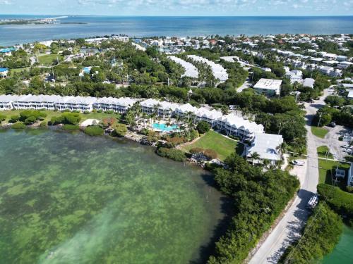 Marathon Villa | Blue House Getaway - 2BR 3BA Coastal Villa