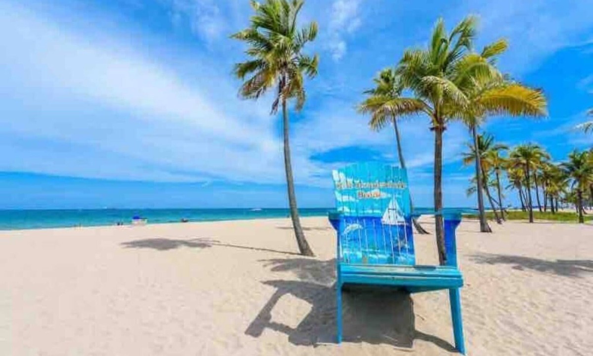 Riverside Park Apartment | Boho Apt. 3, |Beach | Airport| cruises port