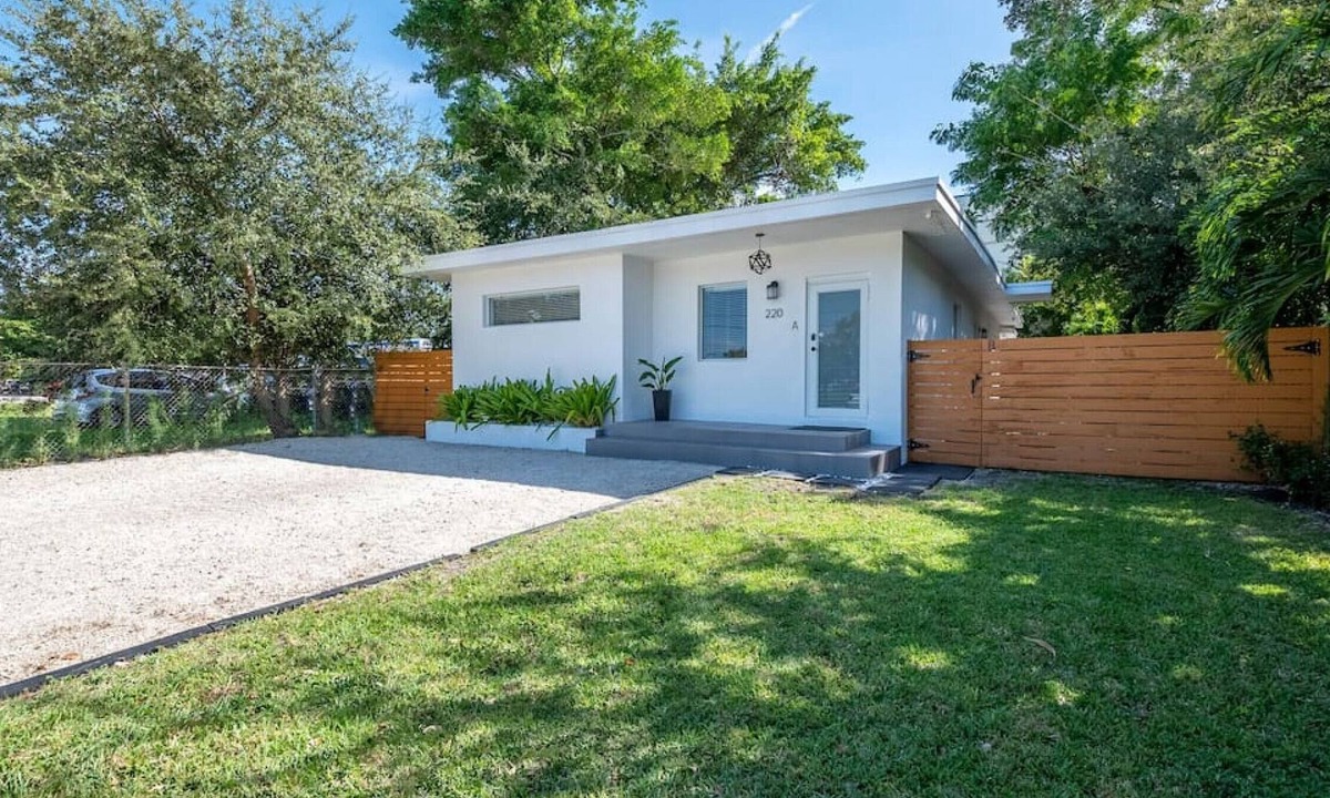 Buena Vista House | Brand New! 4-Bd 2.5-Bth Home Design District