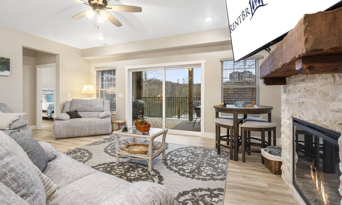 Branson Condo | Branson Landing Min Away, Incredible Taneycomo Lakefront, Free Sdc Tickets