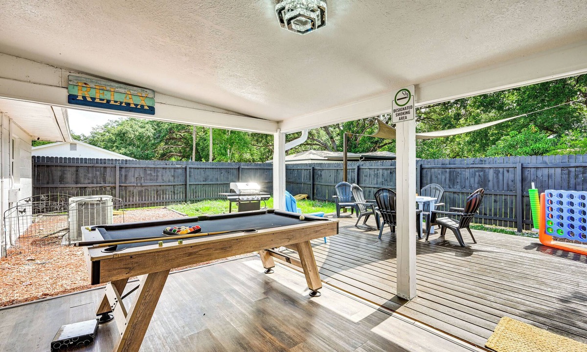 Bearss Plaza House | Breezy Lutz Home w/Patio: Perfect for Long Stays