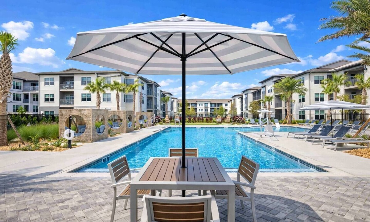 St. Augustine Apartment | Bright Modern King Bed Pool Historic St Augustine