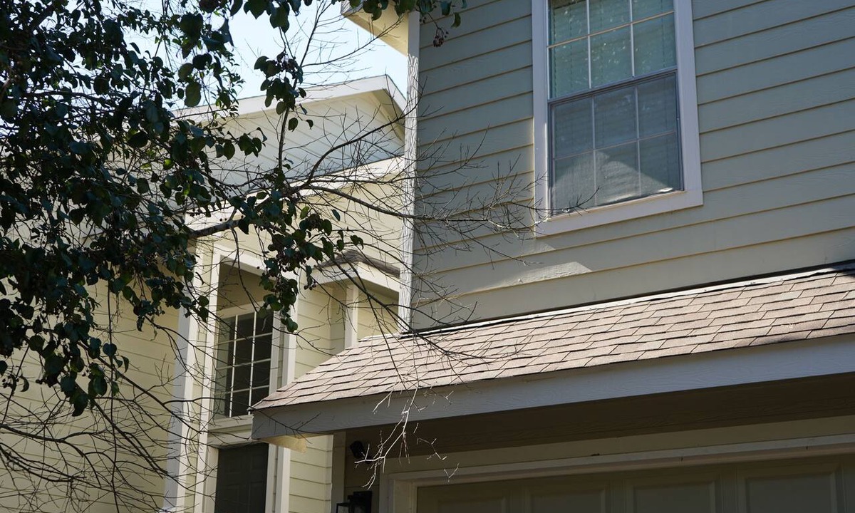 Alden Bridge House | Bright-Pet Friendly Townhome in Prime The Woodlands Location