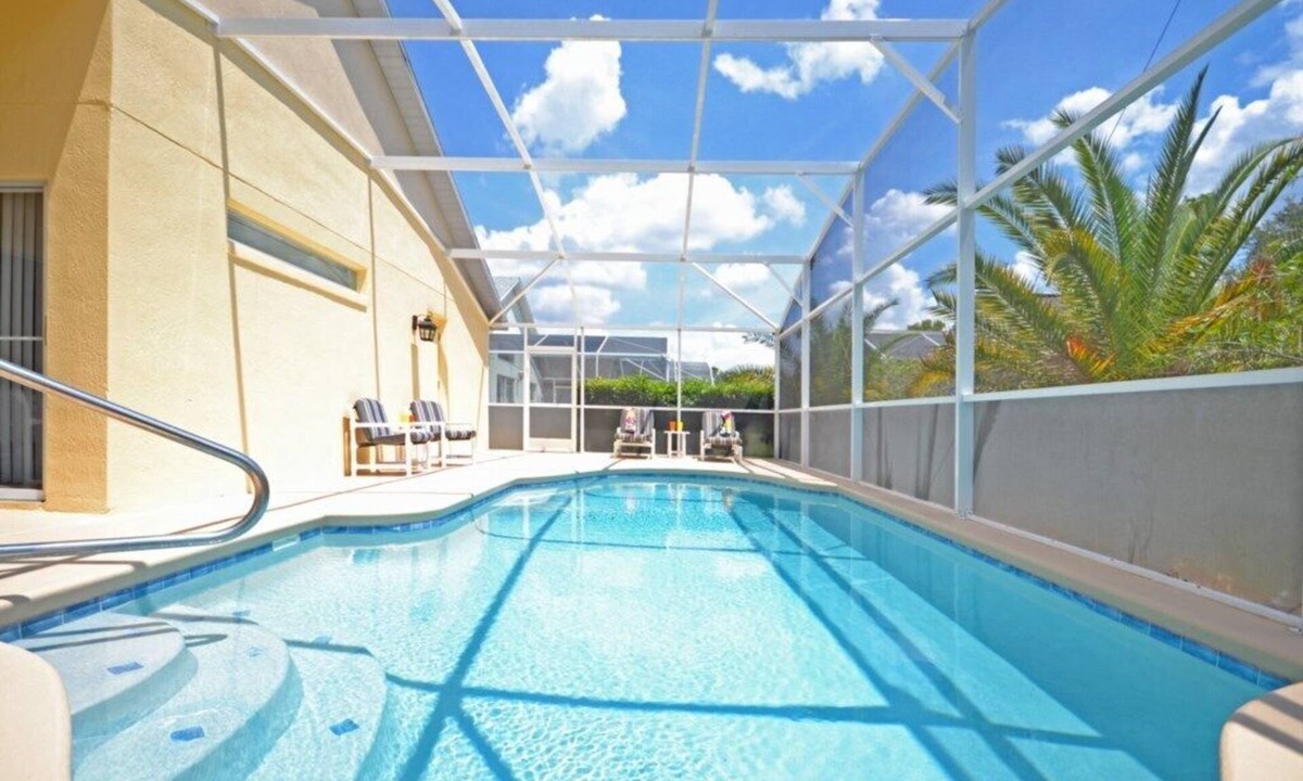 Westridge House | Bright vacation home with private pool and new kitchen in gated community 20 mins to Disney