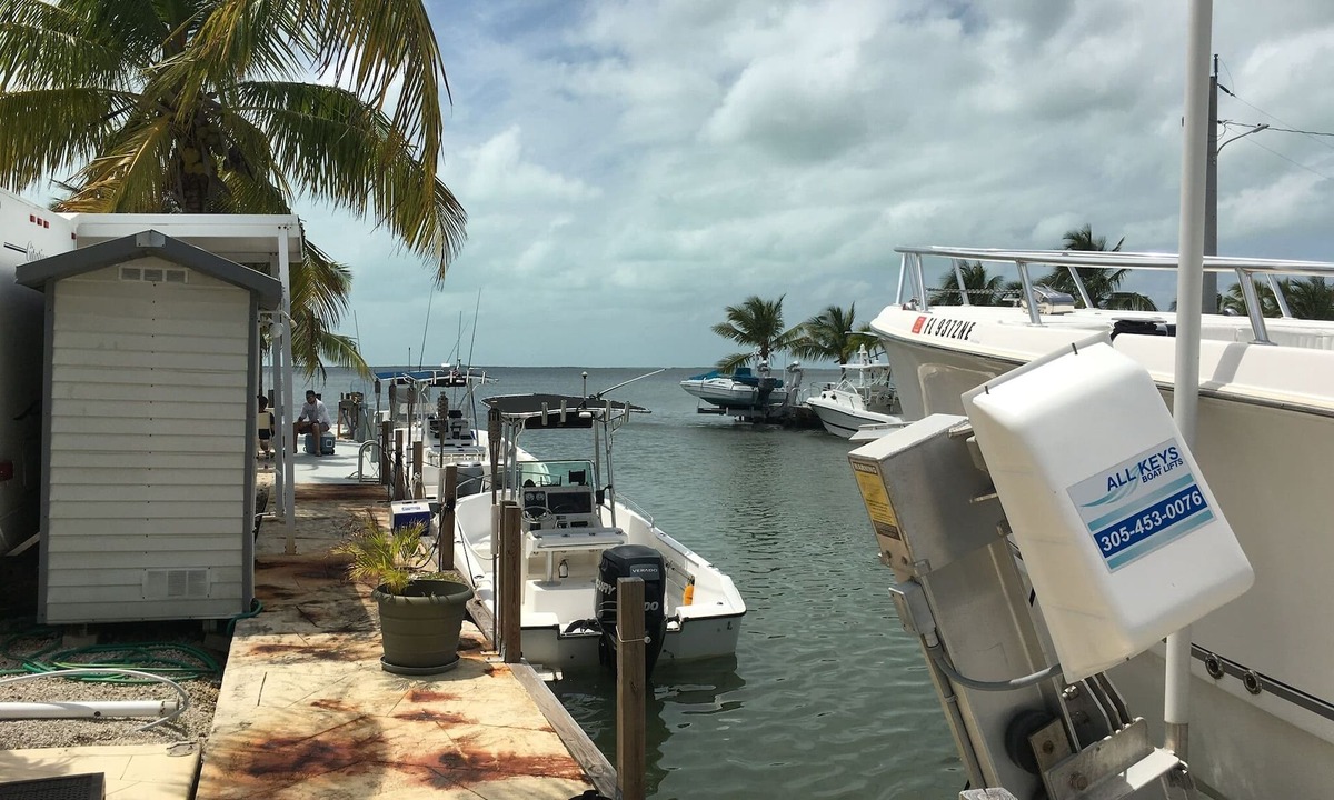 Key Largo Village Resort | Bring your RV, or trailer to a beautiful paradise in key Largo bay water front
